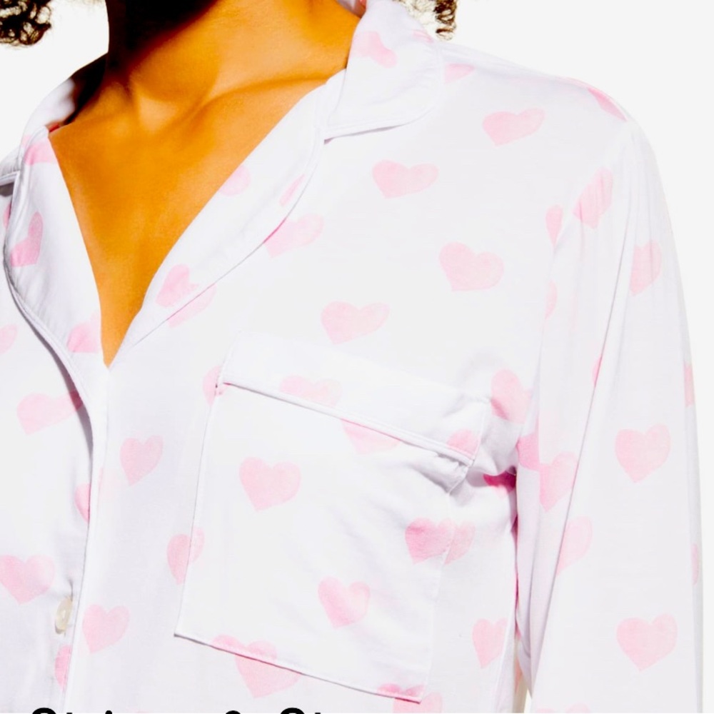 Stripe & Stare Notched collar; button front set
Long sleeves
Chest pocket